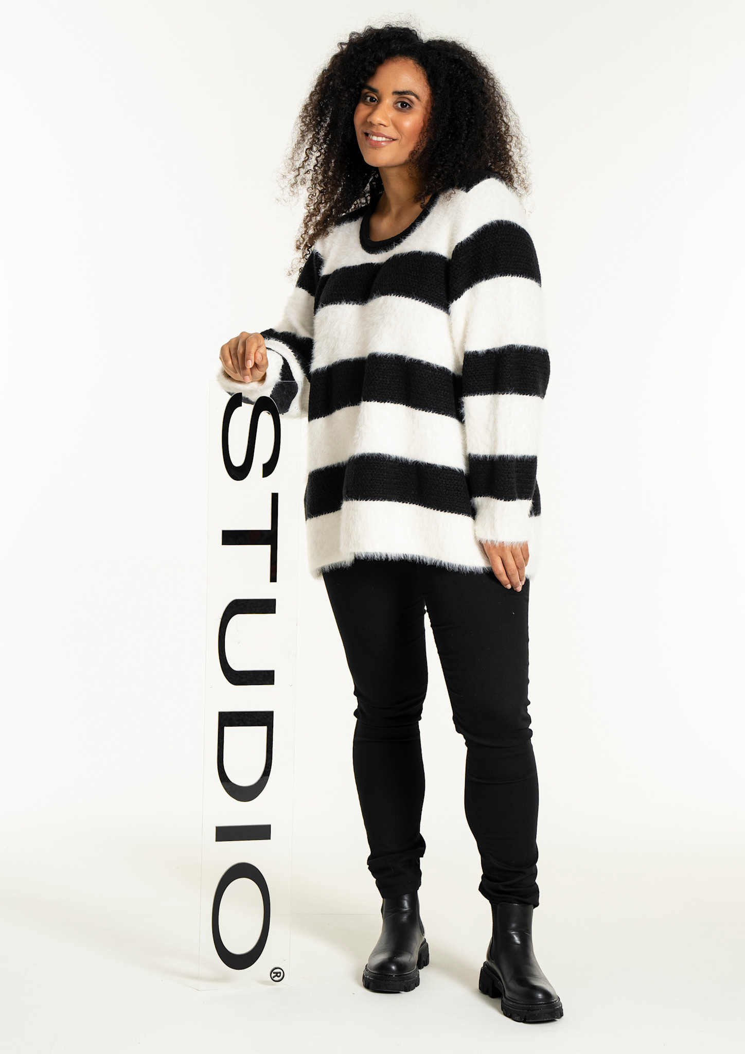 Studio SNoralise Sweater with stripes