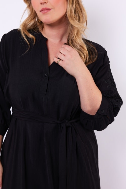 Exxcellent Capriella dress (in 2 kleuren)