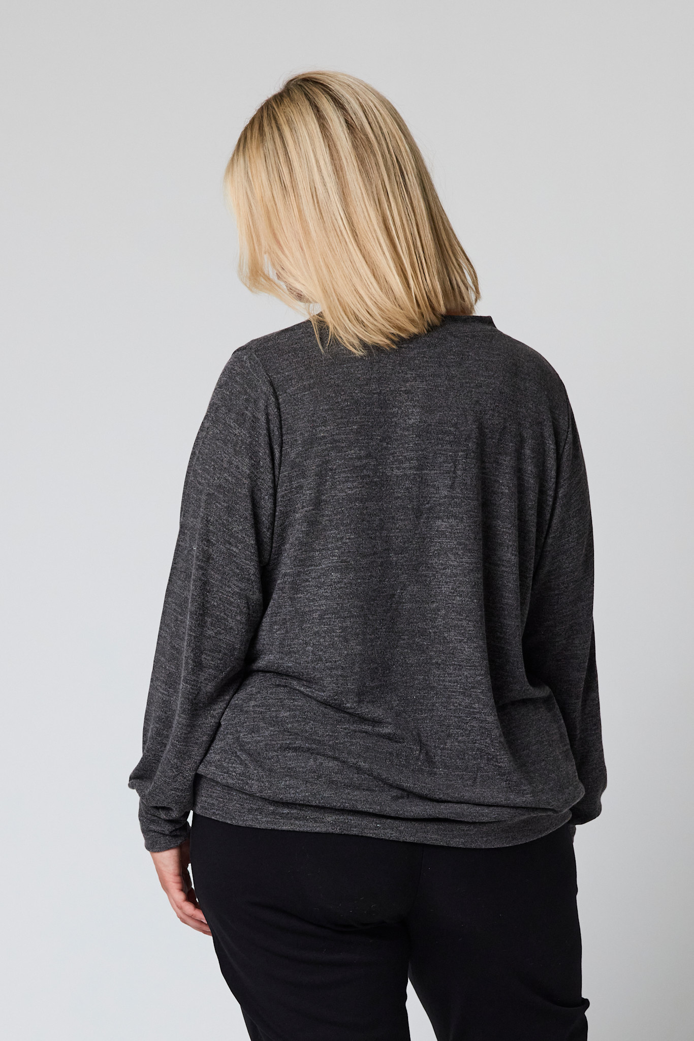 Studio SInga Sweater