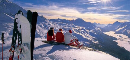 Skiers vs snowboarders