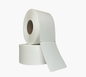 Kunststof krat kaartjes op rol 100 mm x 152.4 mm. 200 micron met perforatie en leessleuf Kunststof krat kaartjes op rol 100 mm x 152.4 mm. 200 micron met perforatie en leessleuf