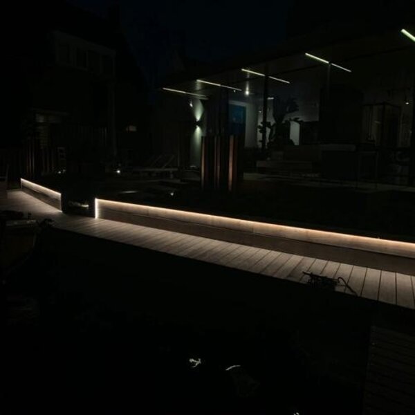 Luksus LED strips Waterdichte LED strip warm wit 3000K 8W 700LM 240LED p/m 48VDC IP68 - 20 meter