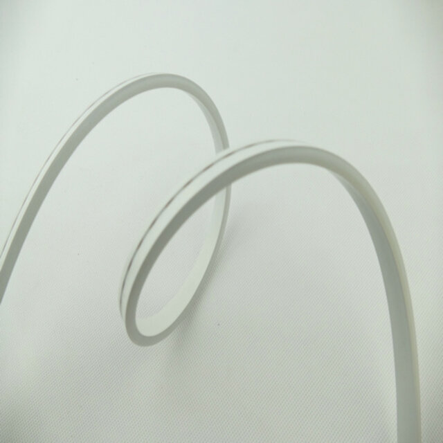 Neon Flex LED strip 24 volt 2700 kelvin extra warm wit 9,6W 1000LM 6x12mm IP65 – 5 meter