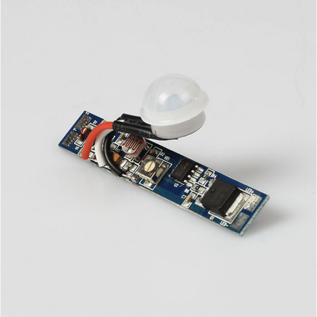 Instelbare LED schemerschakelaar & PIR sensor in 1 - 12V 96W / 24V 192W- SLSS002