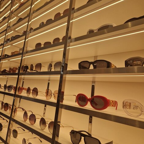 Opticien schapverlichting LED profiel met LED strips