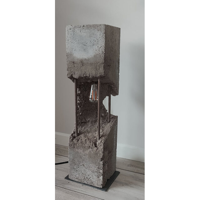 Elmar Design Industriële Lampen model 1 Heipaal staand model.