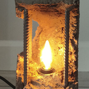 Elmar Design Industriële Lampen model 3 Heipaal tafel of nachtkastje model.