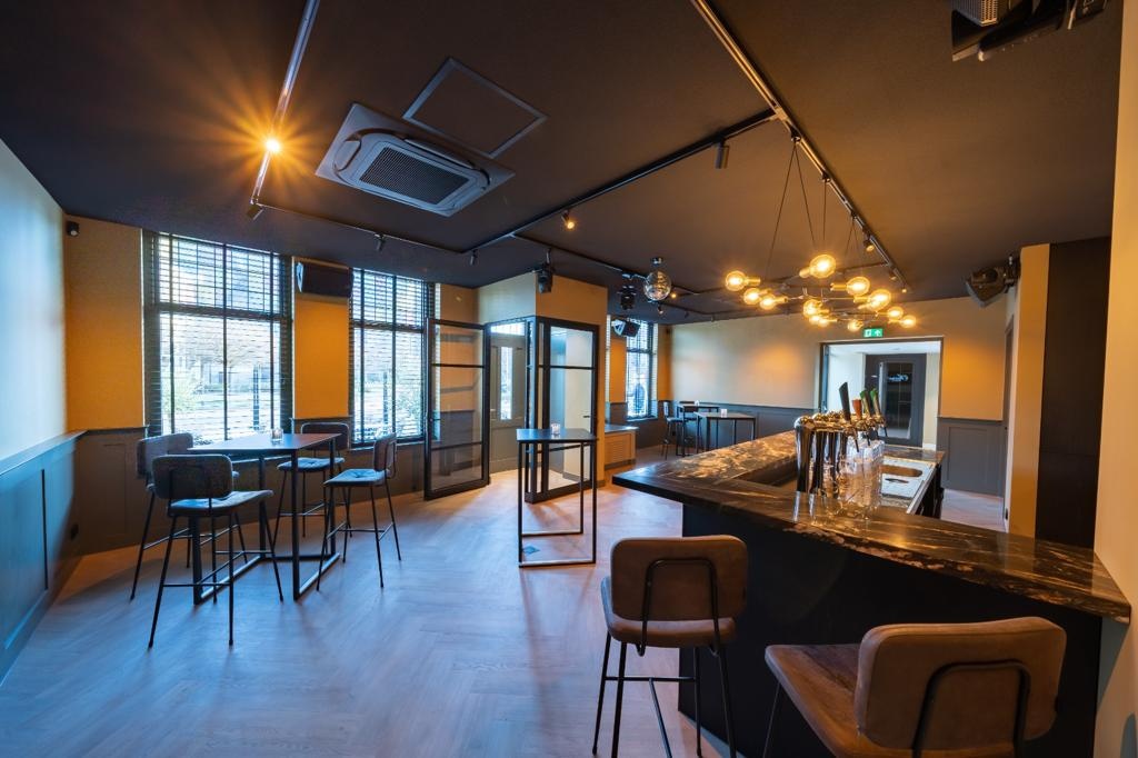 Restaurant verlichting Cheers te Voorhout compleet lichtplan, installatie en LED verlichting geleverd