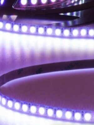 PRO LUMEN 8mm brede RGB LED strip 24vdc 14,4W 1280LM 120LED p/m IP20 - 5 meter