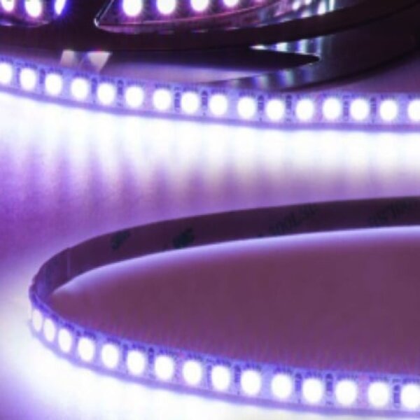 Luksus LED strips PRO LUMEN 8mm brede RGB LED strip 24vdc 14,4W 1280LM 120LED p/m IP20 - 5 meter