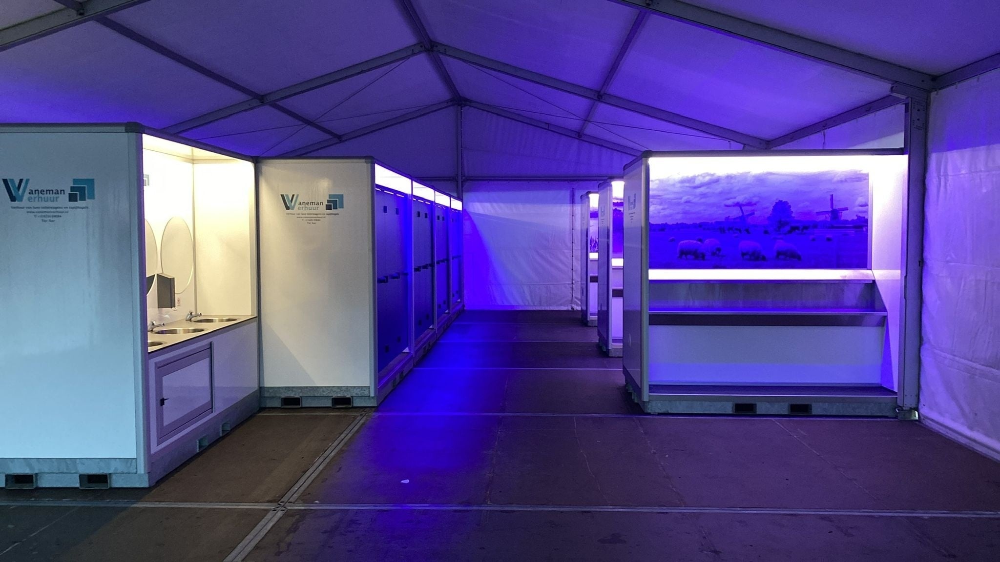 Vaneman Verhuur toiletwagen verlichting