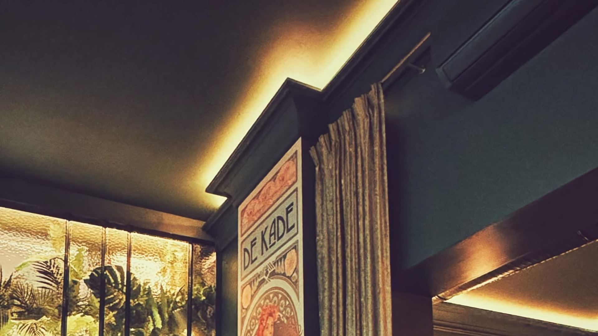 Coffeeshop verlichting met LED strips met sfeervolle LED-accenten en een hoogwaardige afwerking