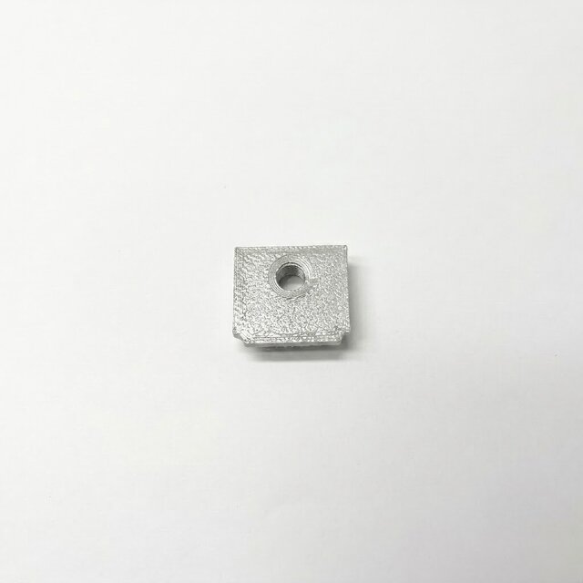 Set van twee eindkap met kabeldoorvoer t.b.v. STUC200