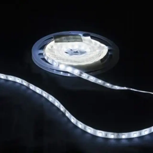LED Strip 24 Volt 6000k Koud Wit 6W 630lm/meter 60 Led/m  IP65 10M Rol