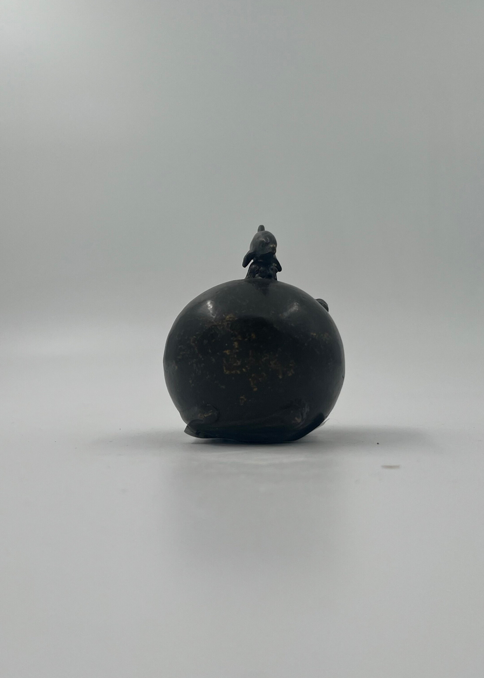 Petite Urne Funéraire en Bronze 'Dauphin': 368