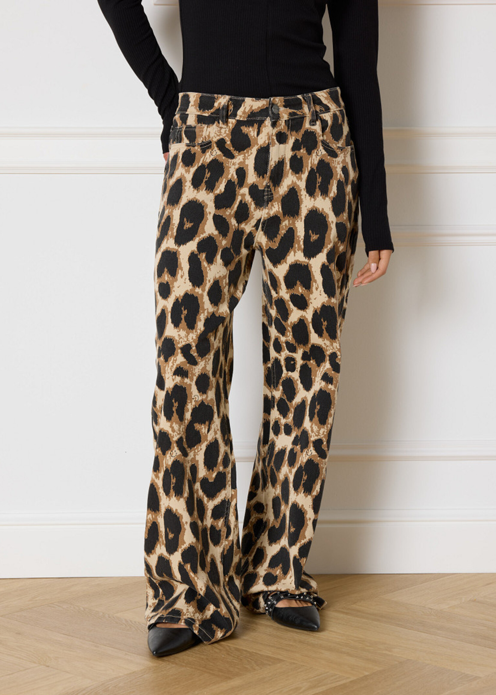 REFINED DEPARTMENT R2412175633