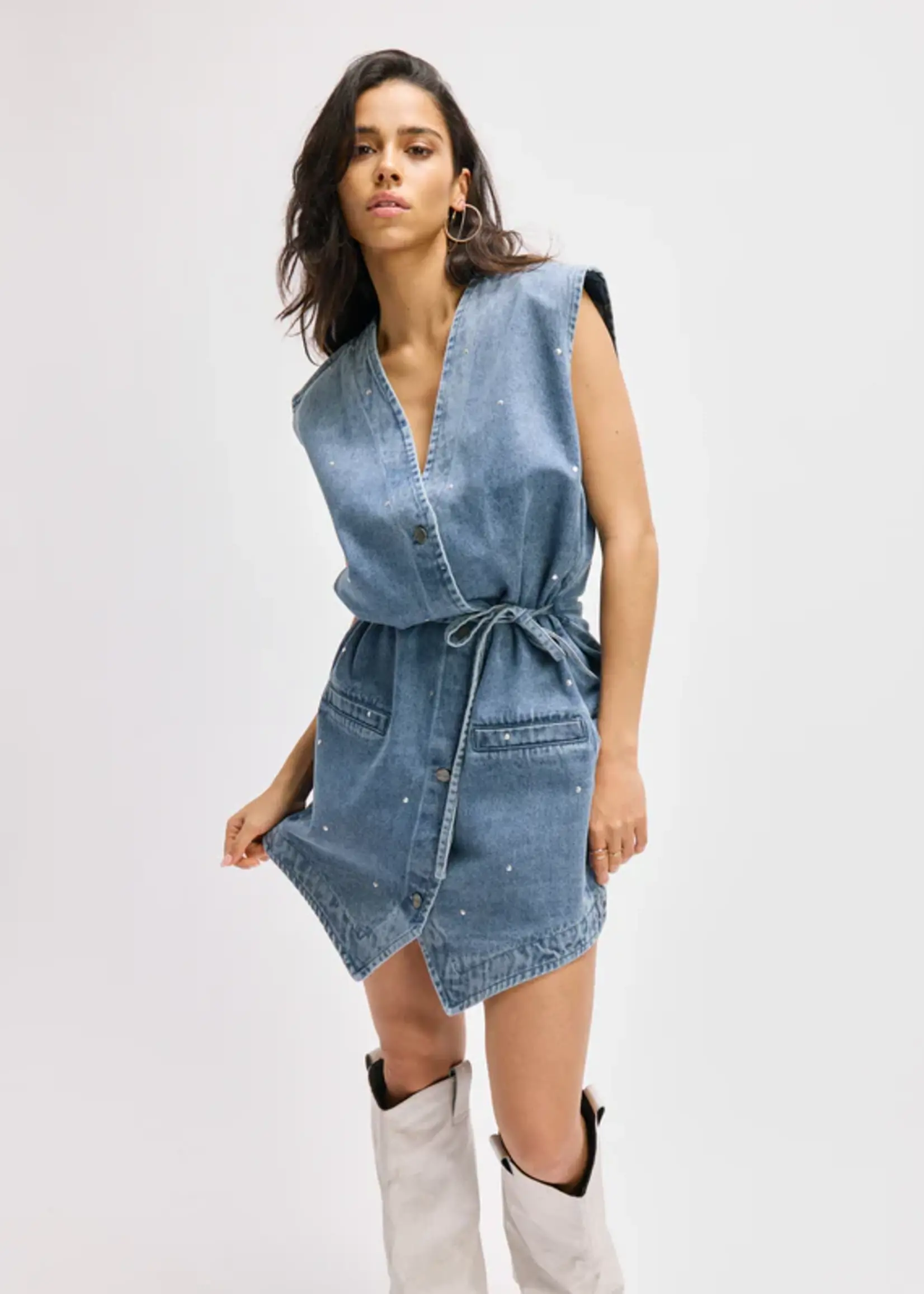 REFINED DEPARTMENT R2508672696