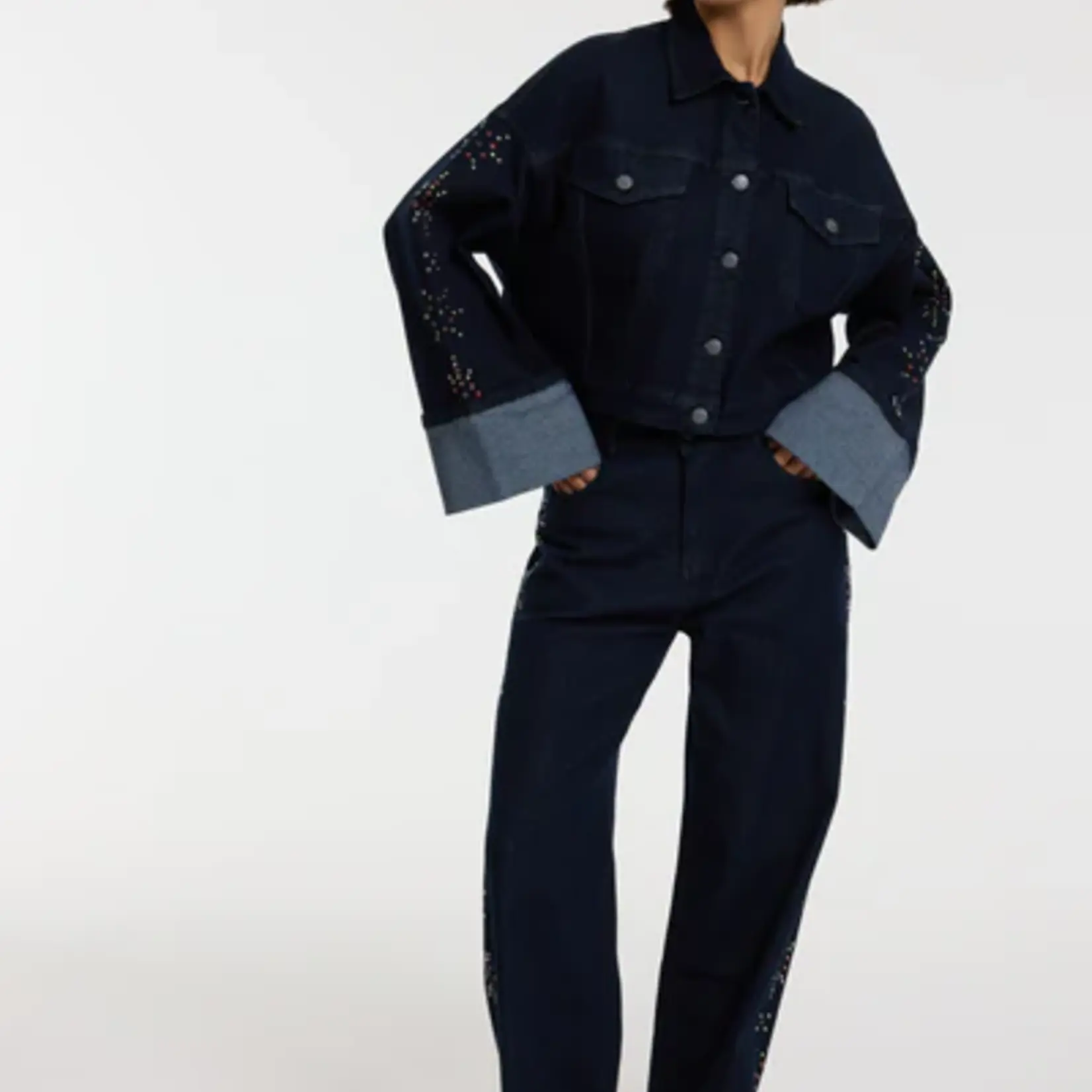 REFINED DEPARTMENT R2512176867