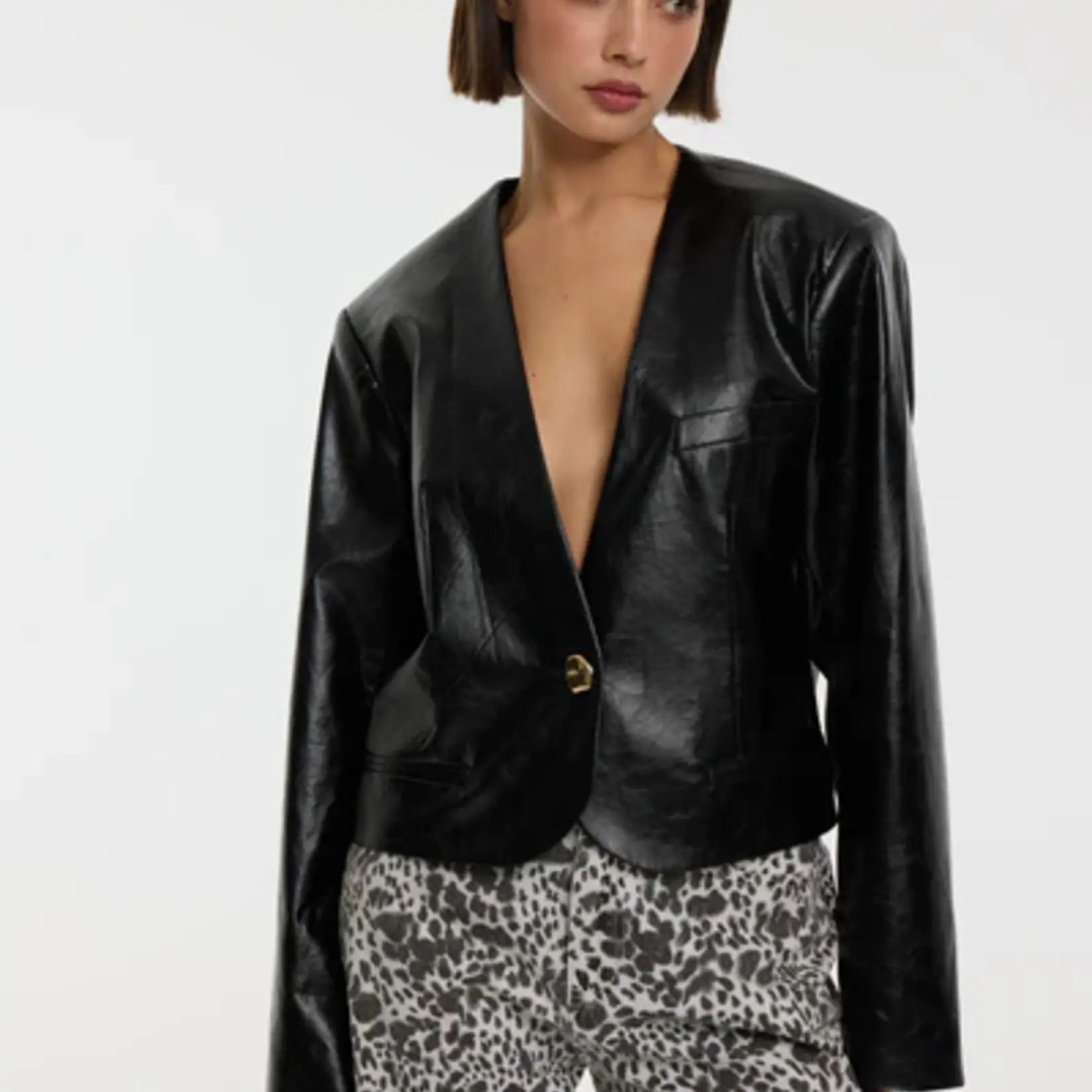 REFINED DEPARTMENT R2512493864