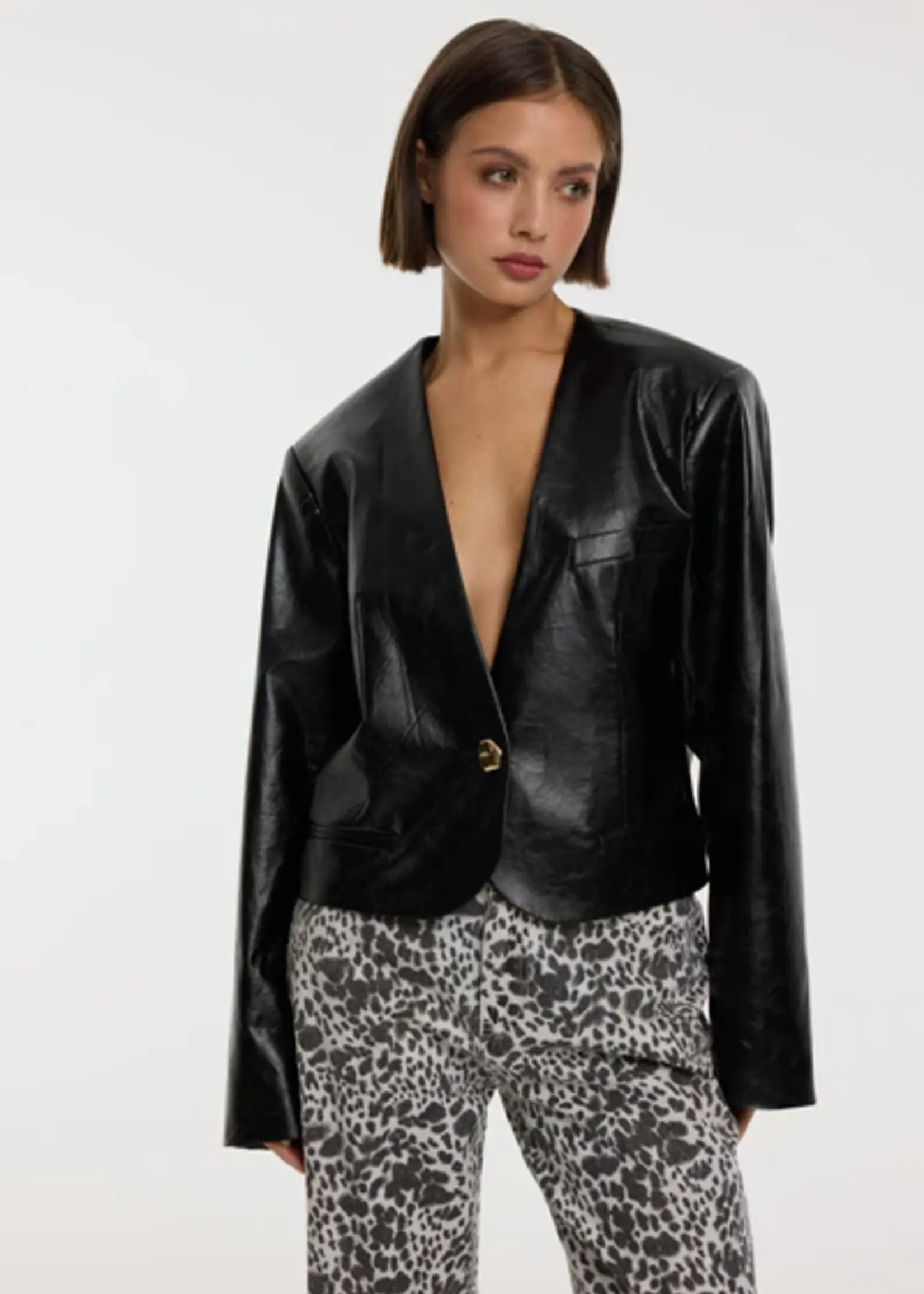 REFINED DEPARTMENT R2512493864