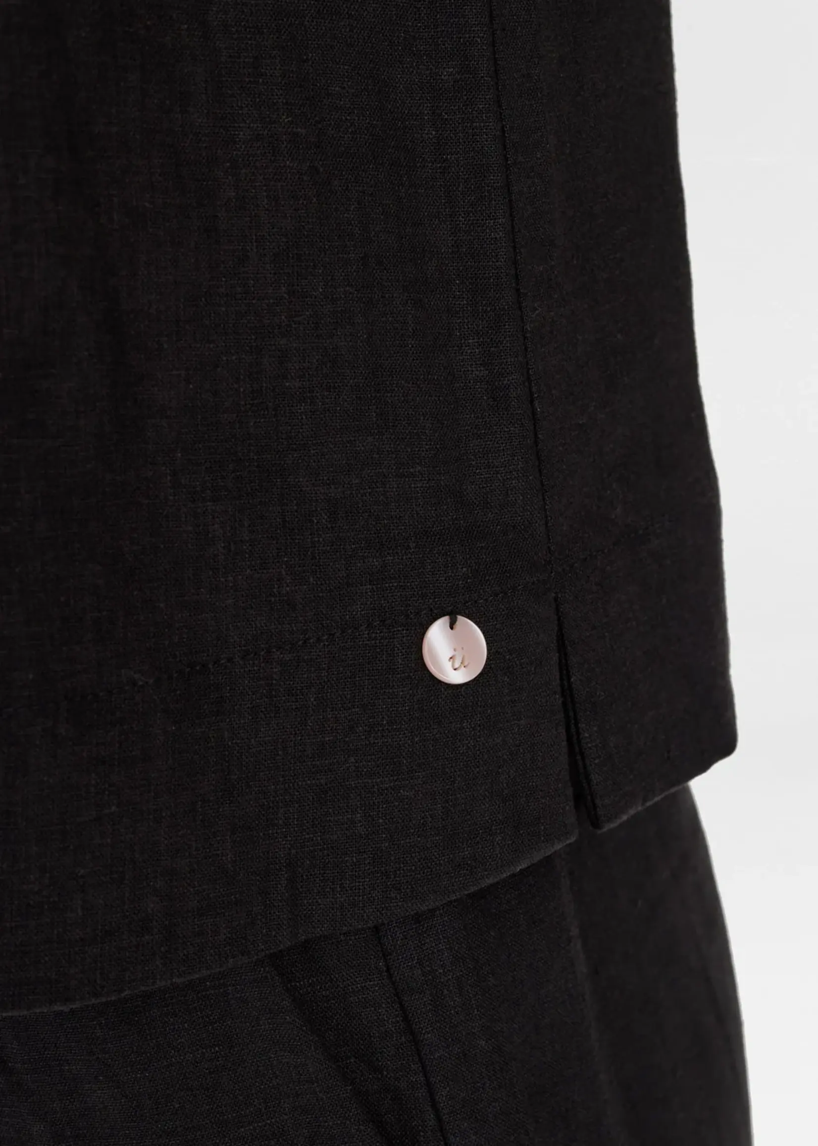 Nümph Nümph Nualani Vest Caviar – Zwart Dames Vest | Nümph