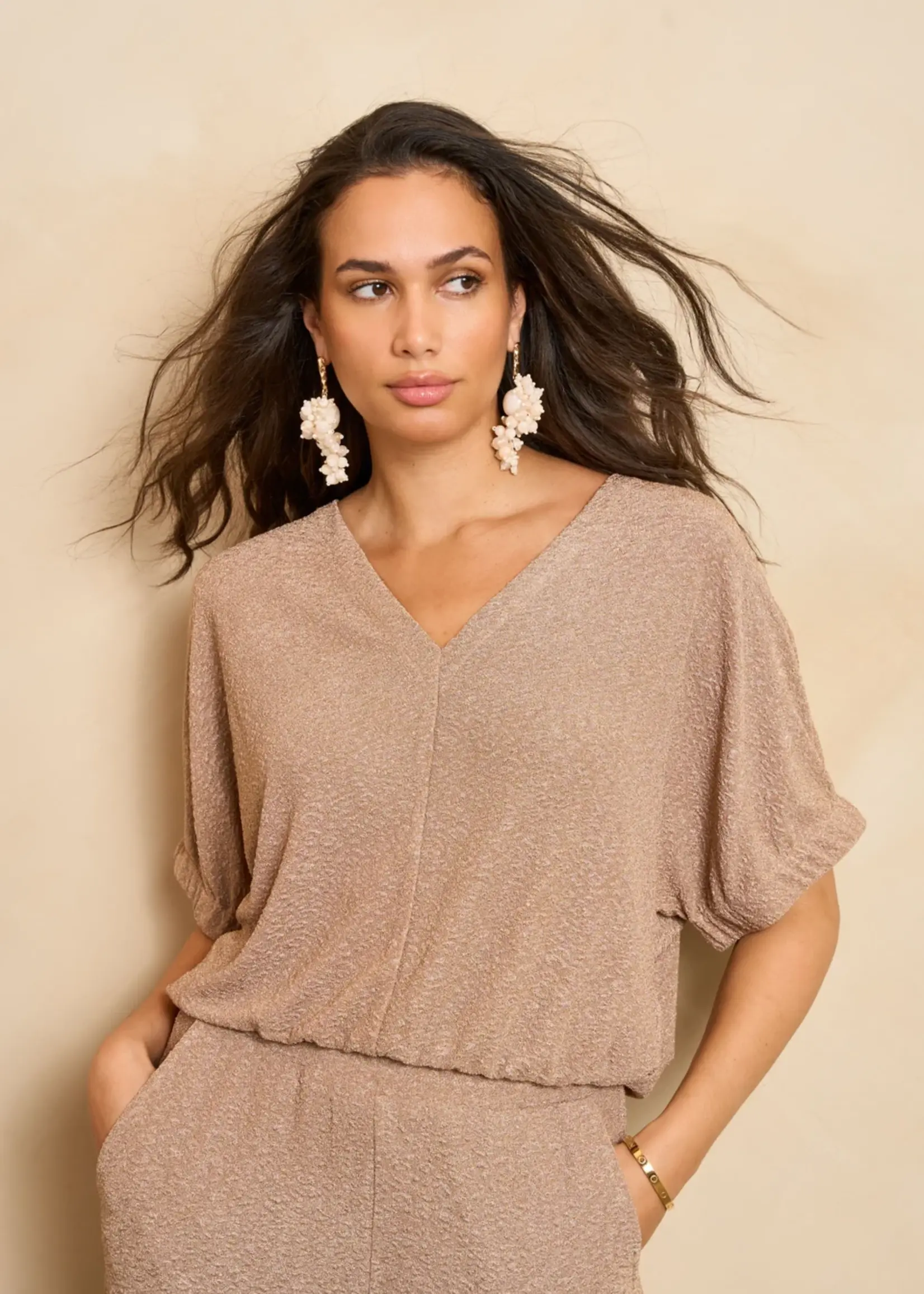 LOFTY MANNER Lofty Manner Top Mellie RC13 – Gold dames top