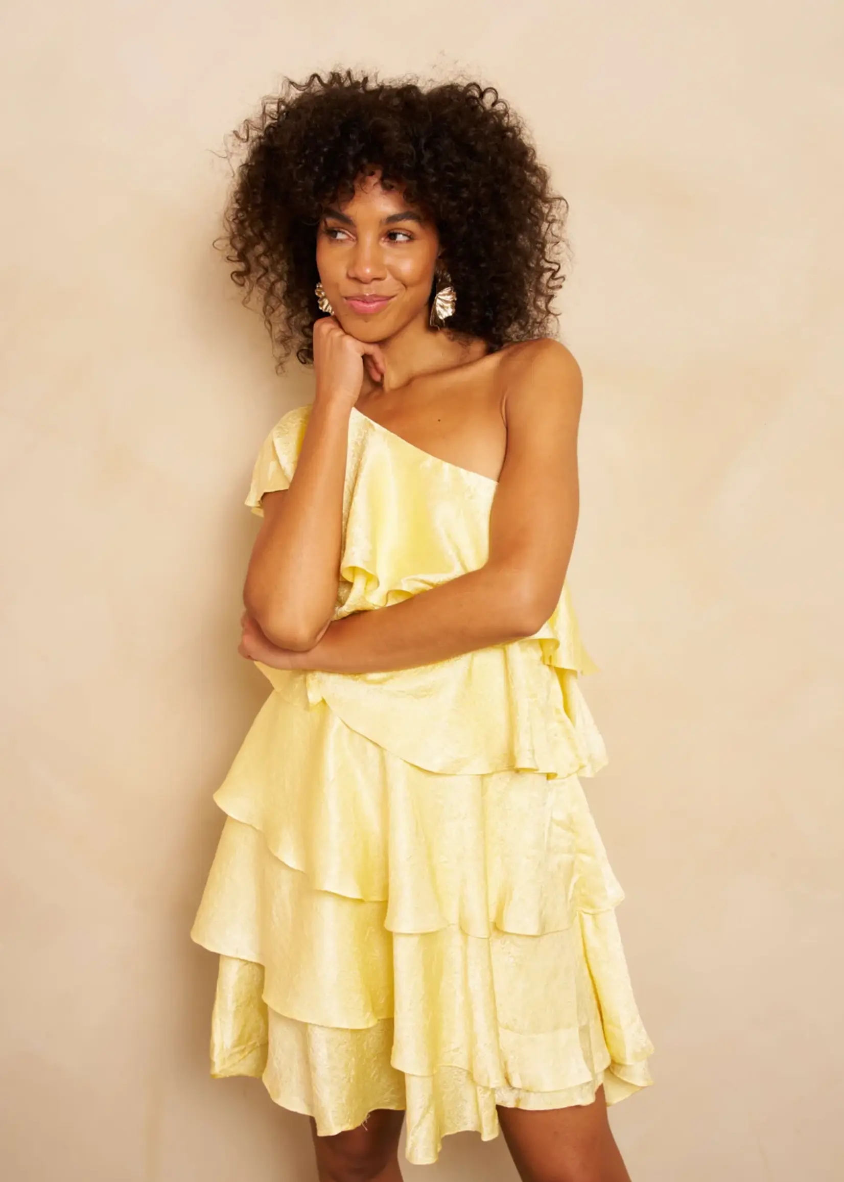 LOFTY MANNER RF29 Jurk Caro Butter Yellow - Lofty Manner