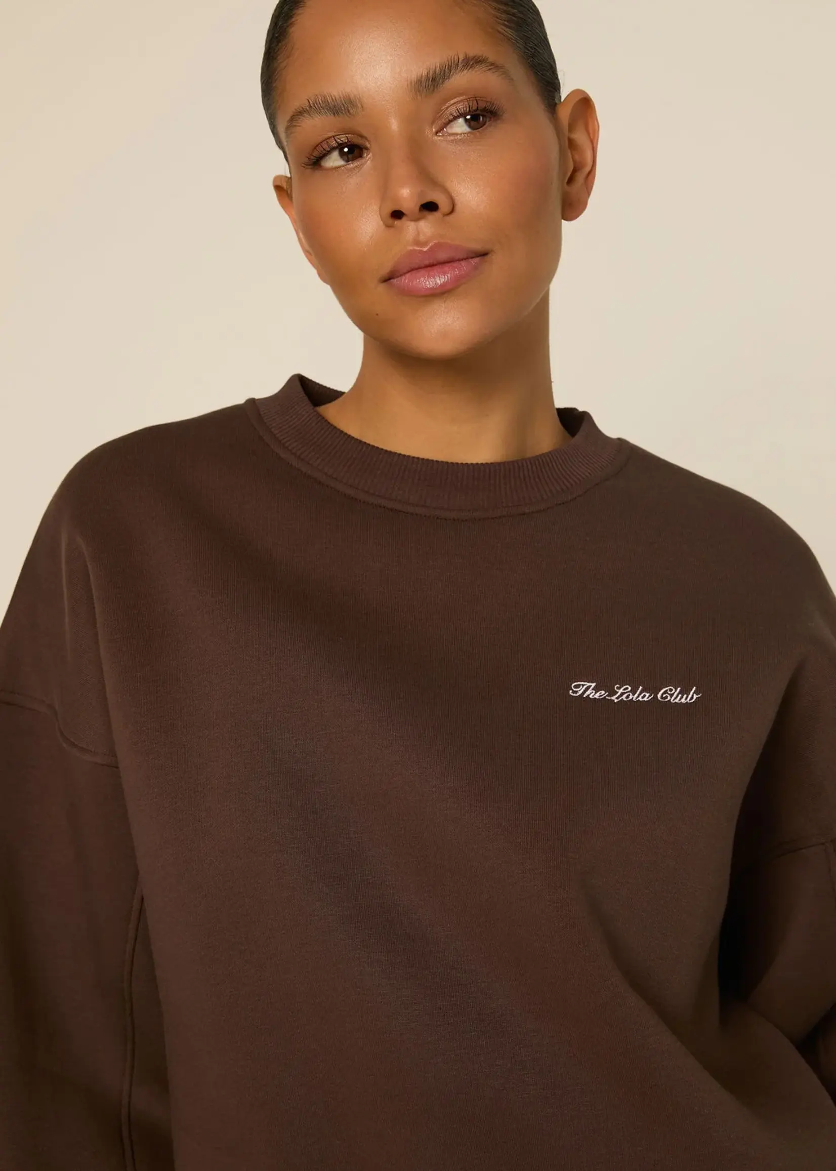 THE LOLA CLUB The Lola Club Yara Sweater Espresso – dames sweater in espresso