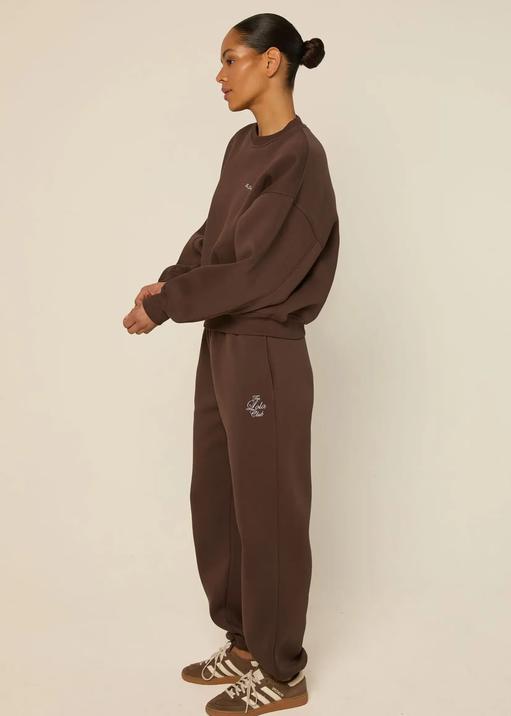 THE LOLA CLUB The Lola Club Yara Sweater Espresso – dames sweater in espresso