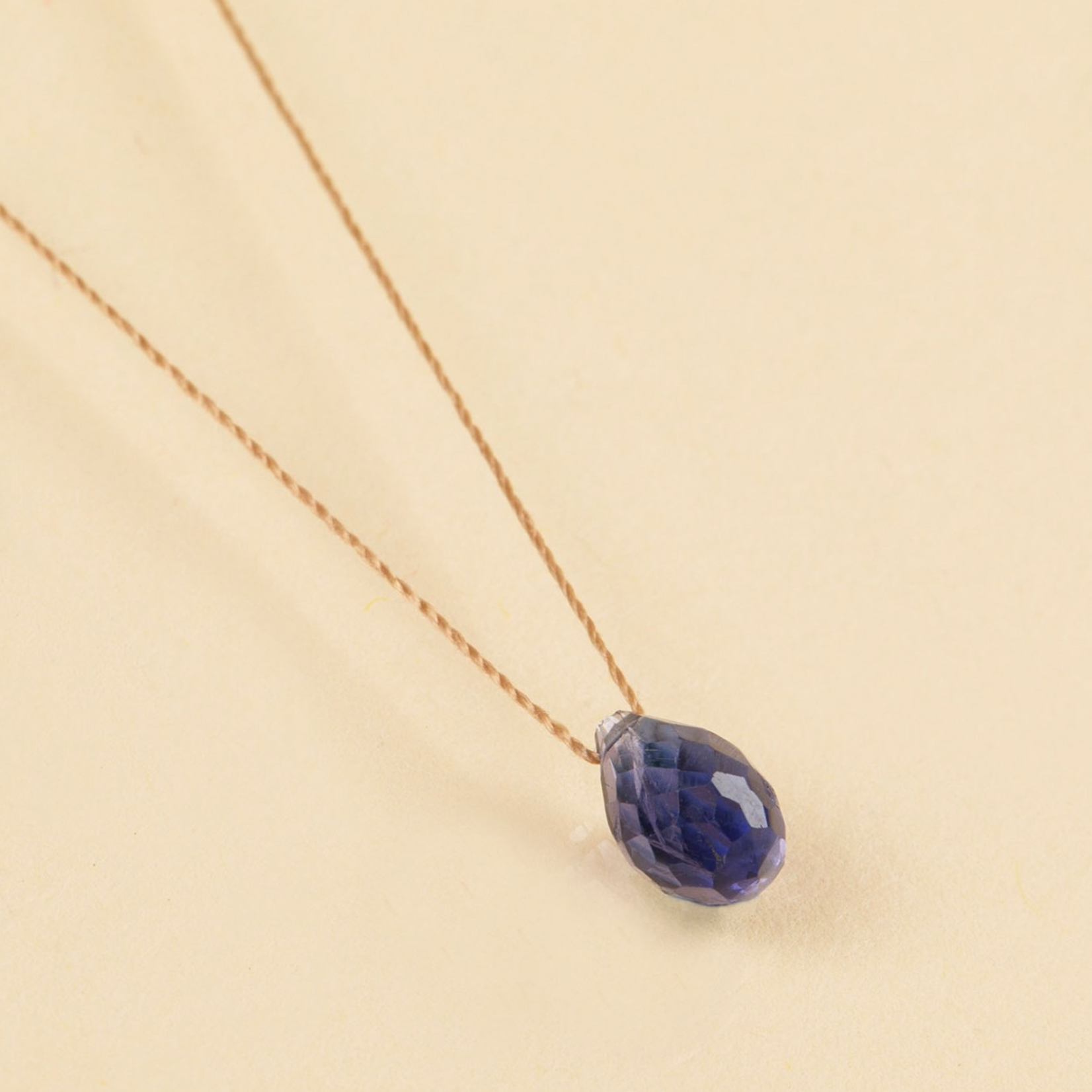 Collier Goutte Iolite