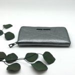 Grand porte-monnaie argenté foncé