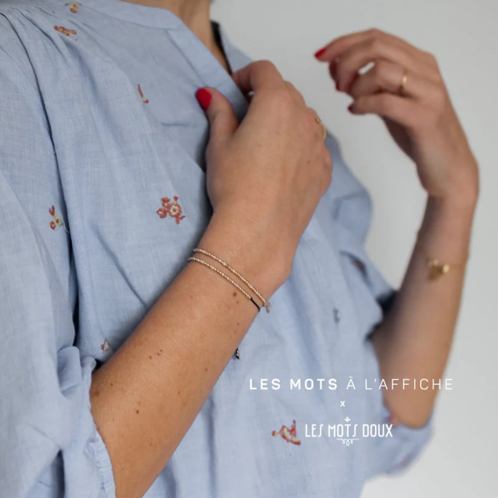 Bracelet à message secret codé en morse "merci"