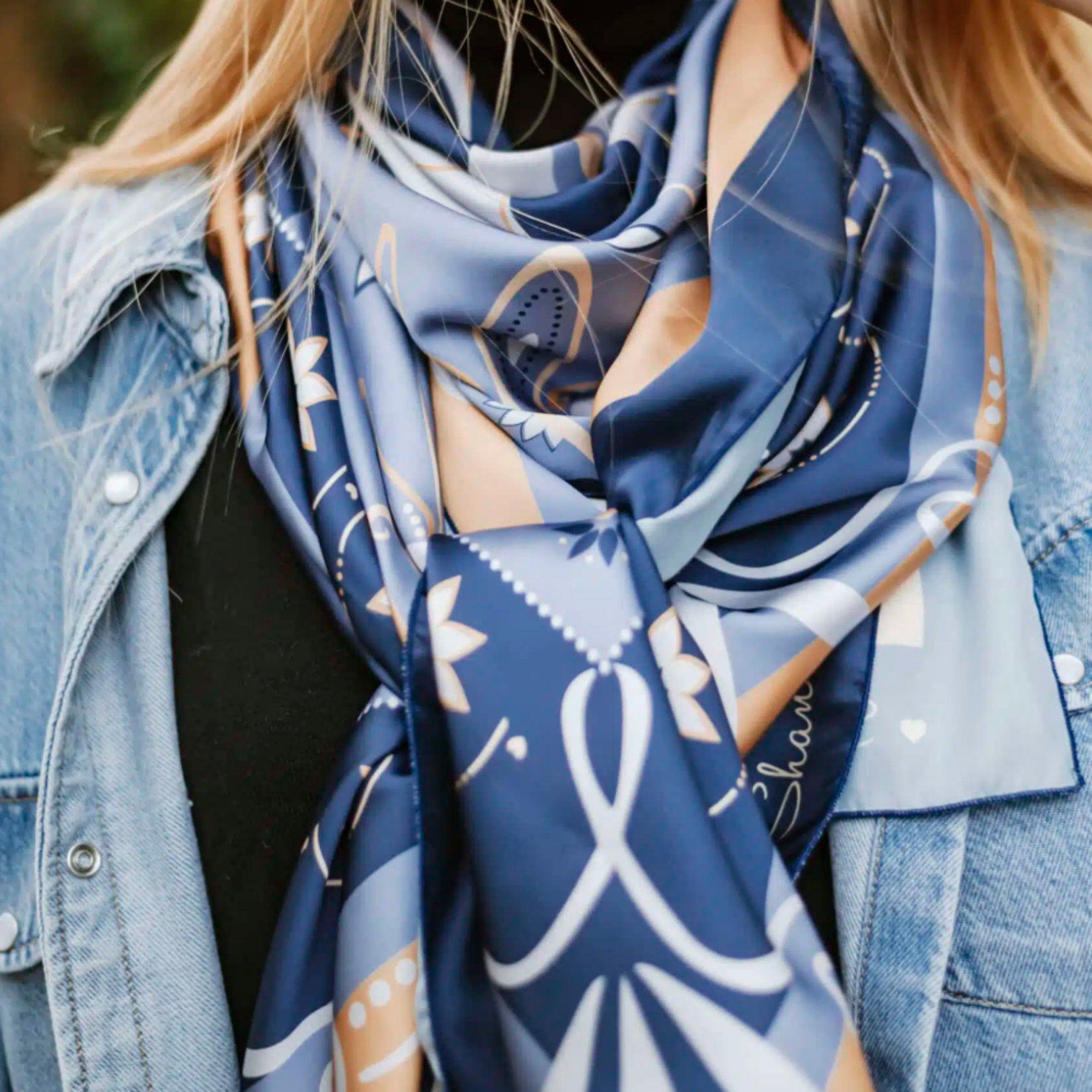 Carré LOVE “Bleu”