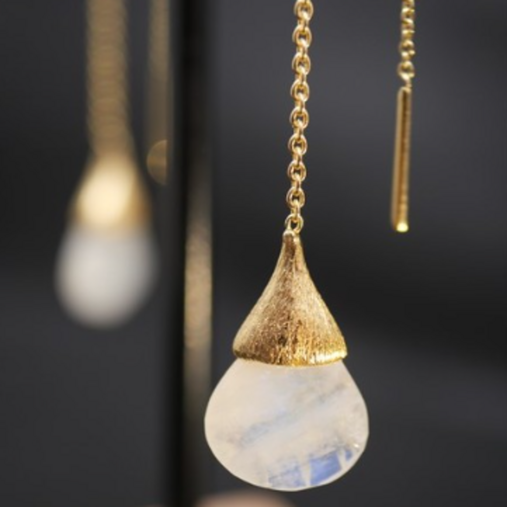Boucles d'oreilles longues Goutte Poétique Pierre de lune