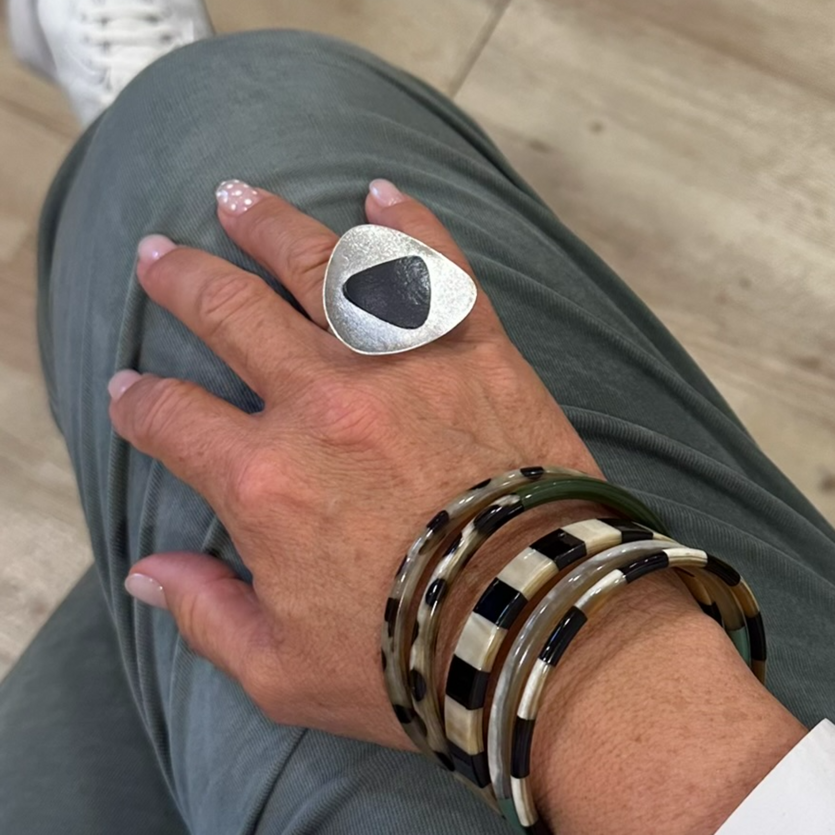 Bague Triangle - Argent et Noir