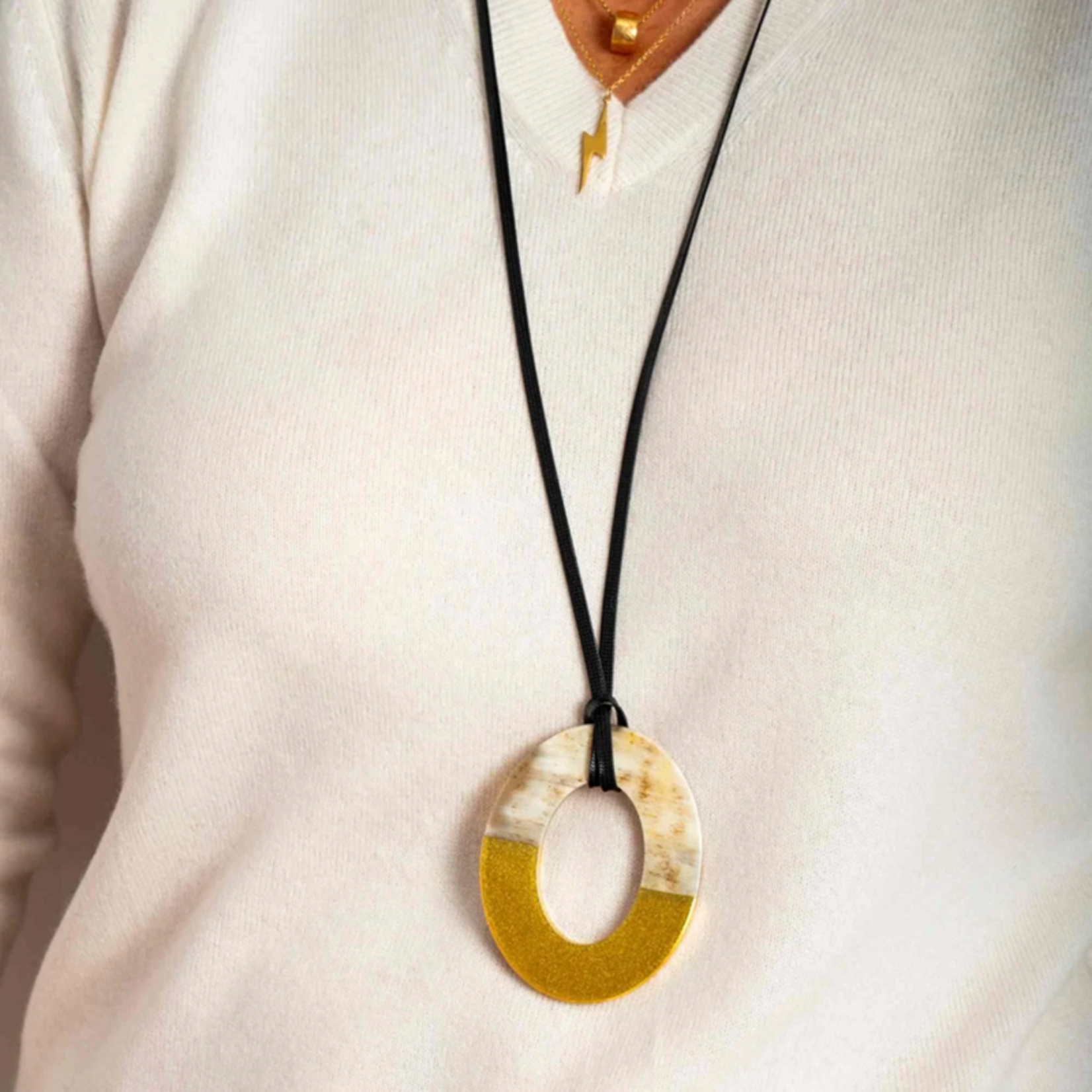 Pendentif Ovale VICTOIRE