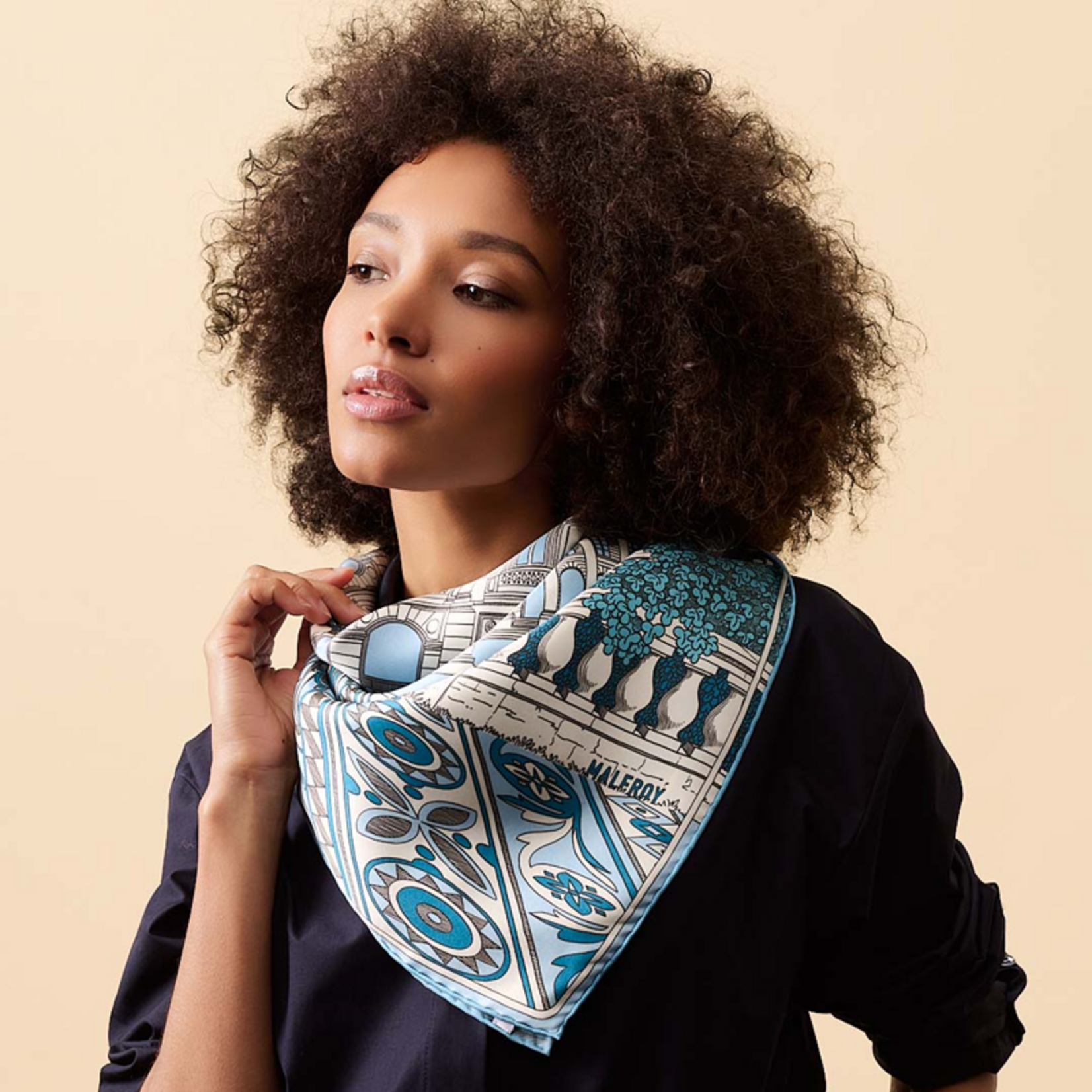Carré de soie 90 - Sarah Bernhardt – Bleu