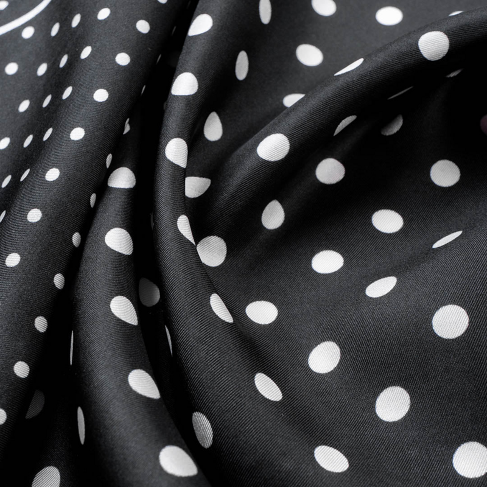 Carré de soie 67 - Pois – Noir