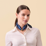 Carré de soie 49 - Pois – Bleu marine