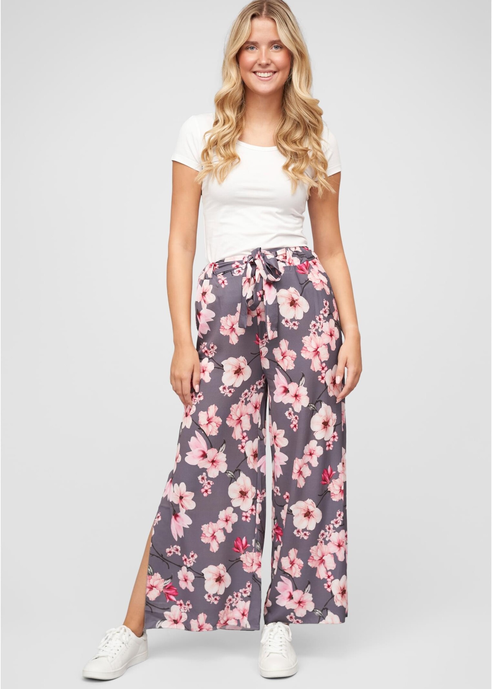 Cloud 5ive High-Waist Sommerhose mit Blumen Print