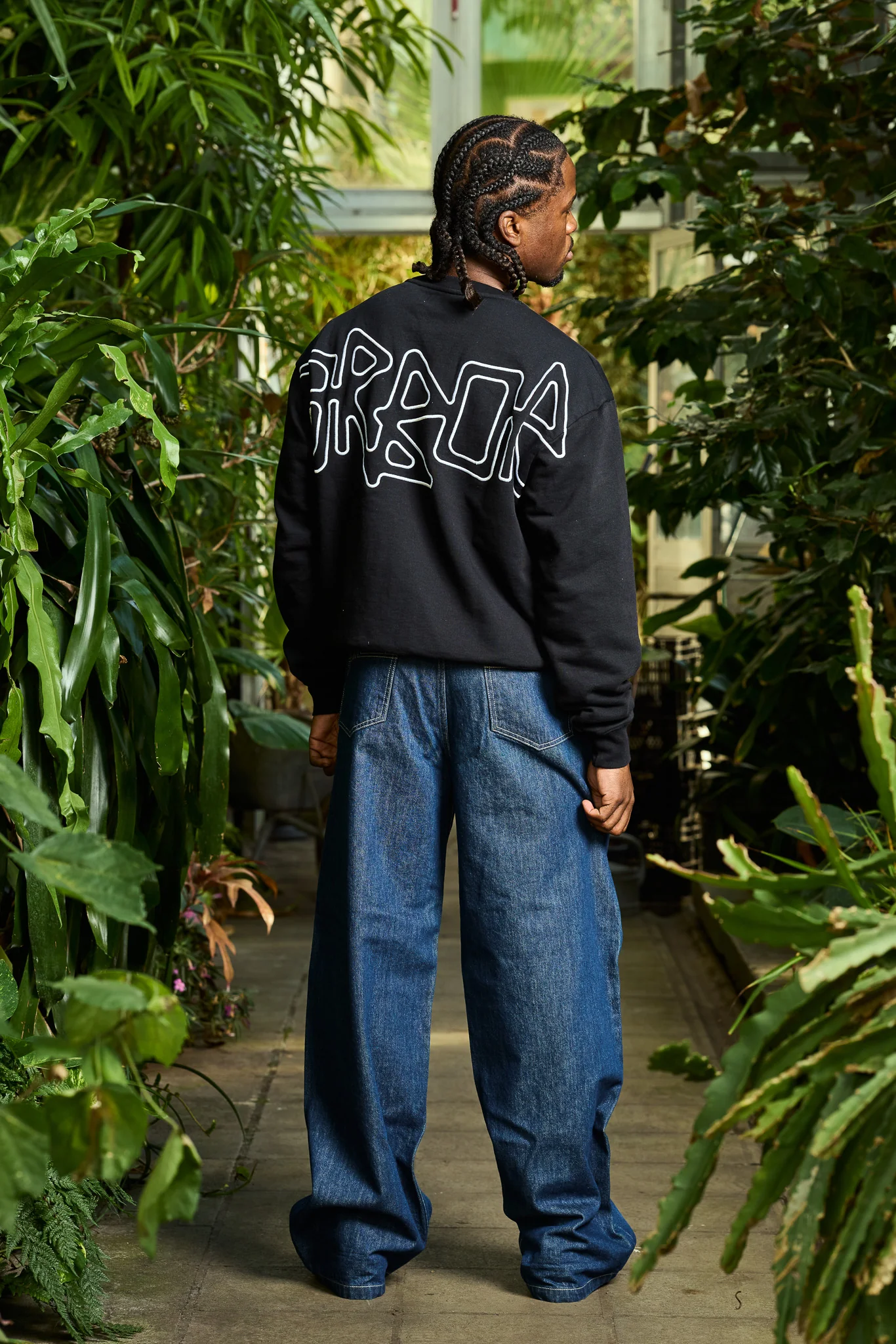 ARBOR ANTWERP ARBOR ANTWERP logo crewneck - black