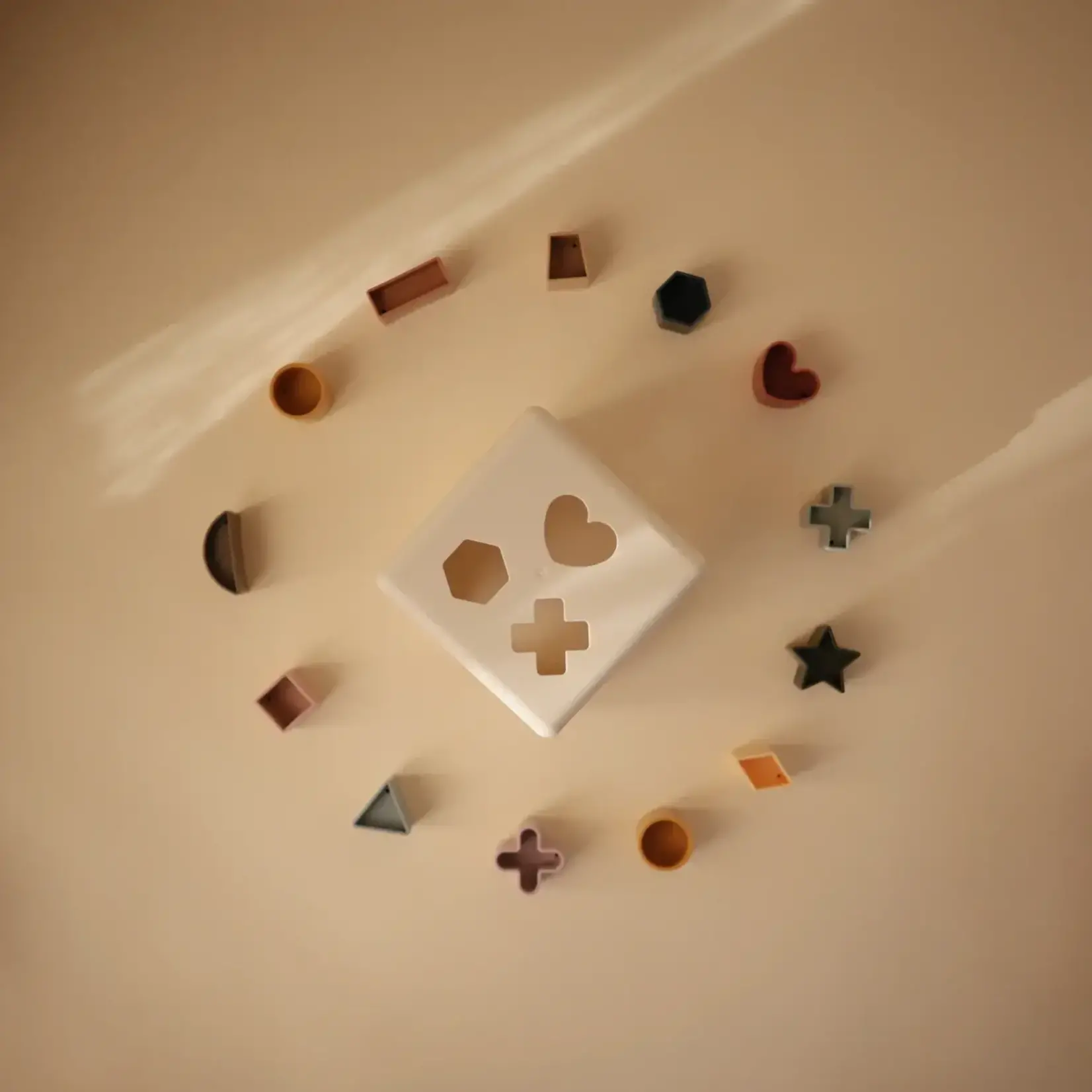 Mushie Mushie - Shape Sorting Box
