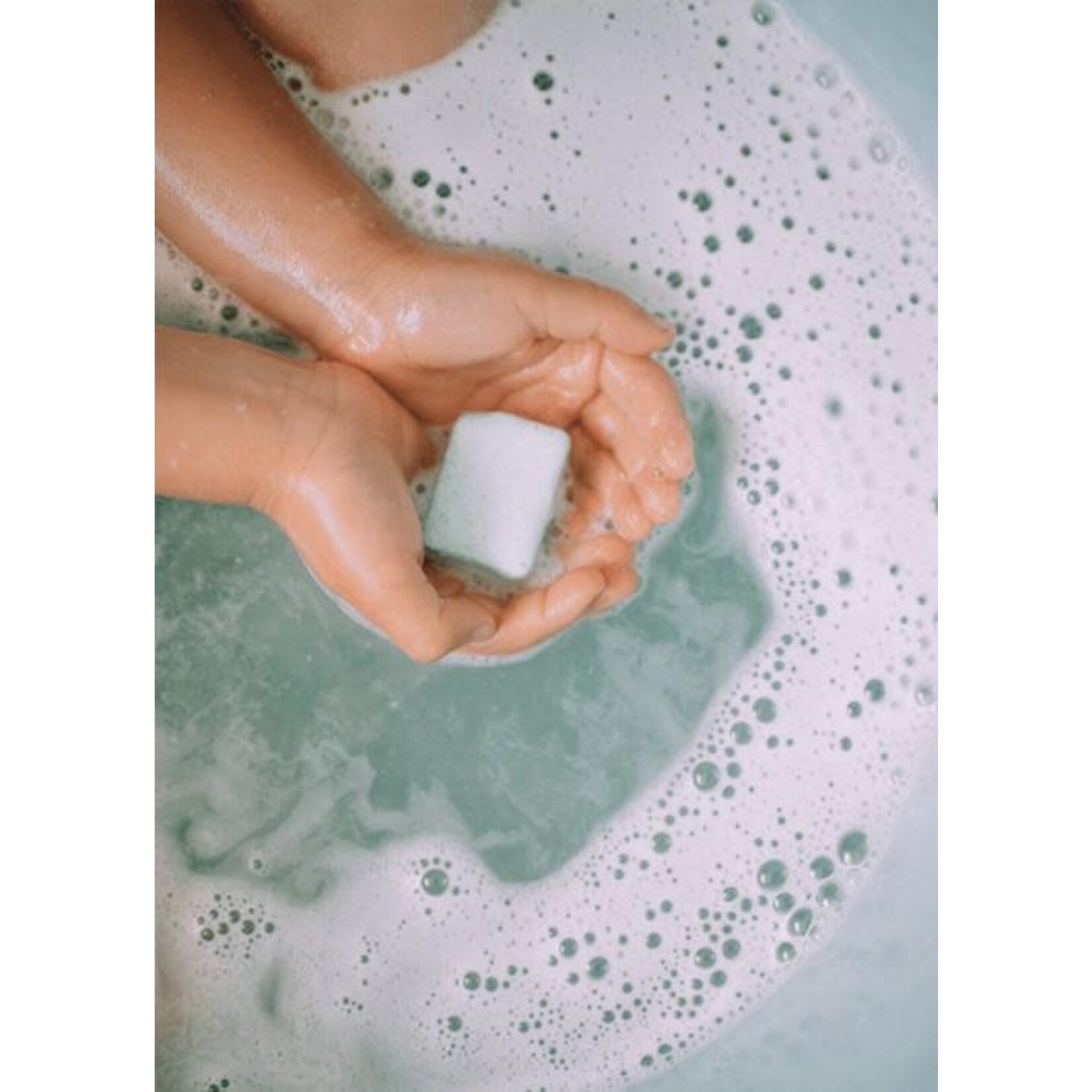 Naif Naif - Splashing Bath Bombs 8 pcs of 24gr