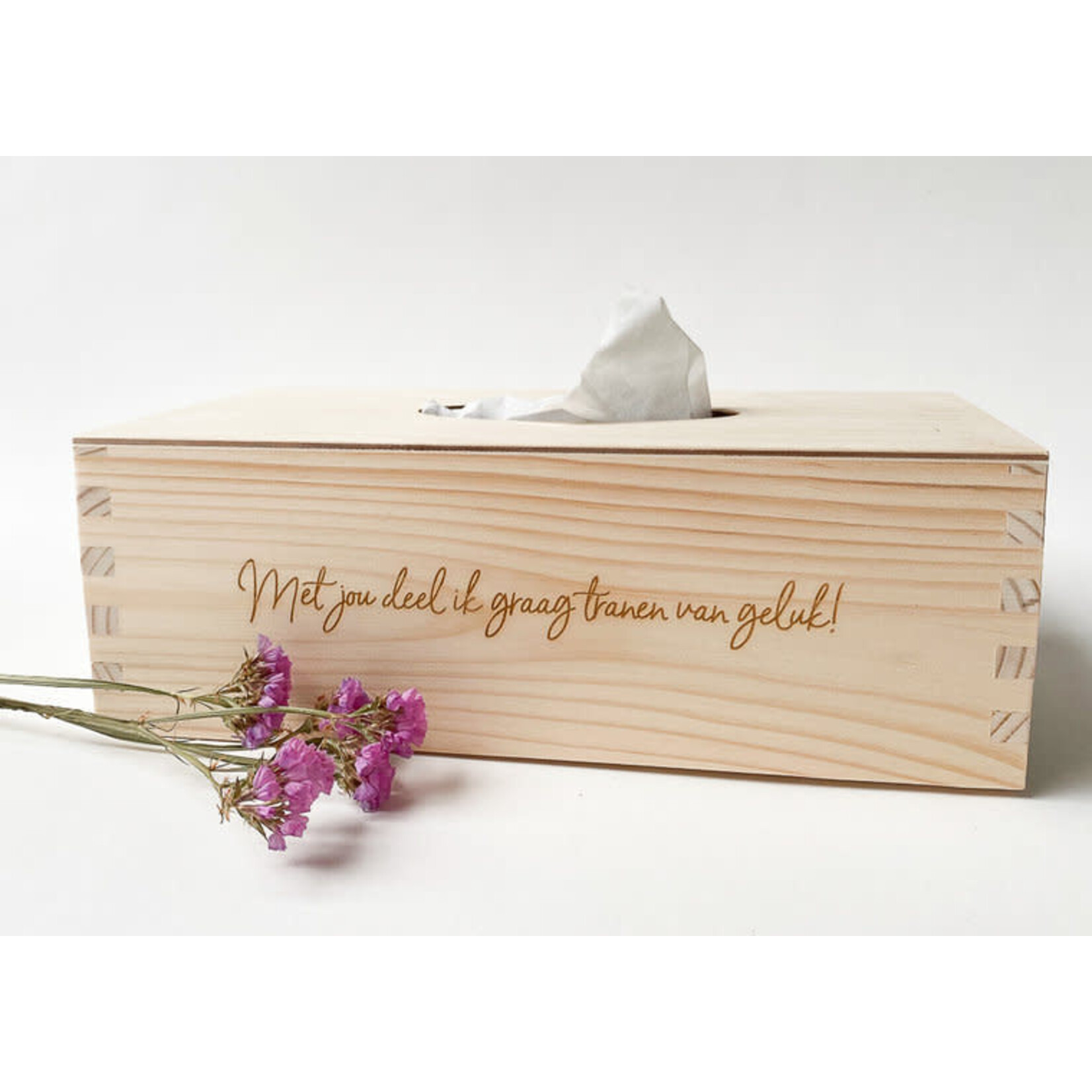 Minimou Minimou - Tissue box  - wood - 'Met jou deel ik tranen van geluk!'