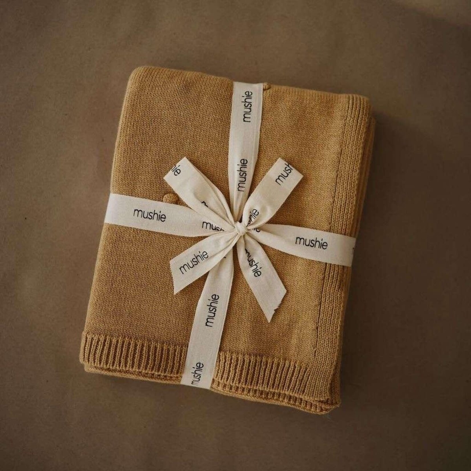 Mushie Mushie - Blanket - Textured Dots Mustard Melange