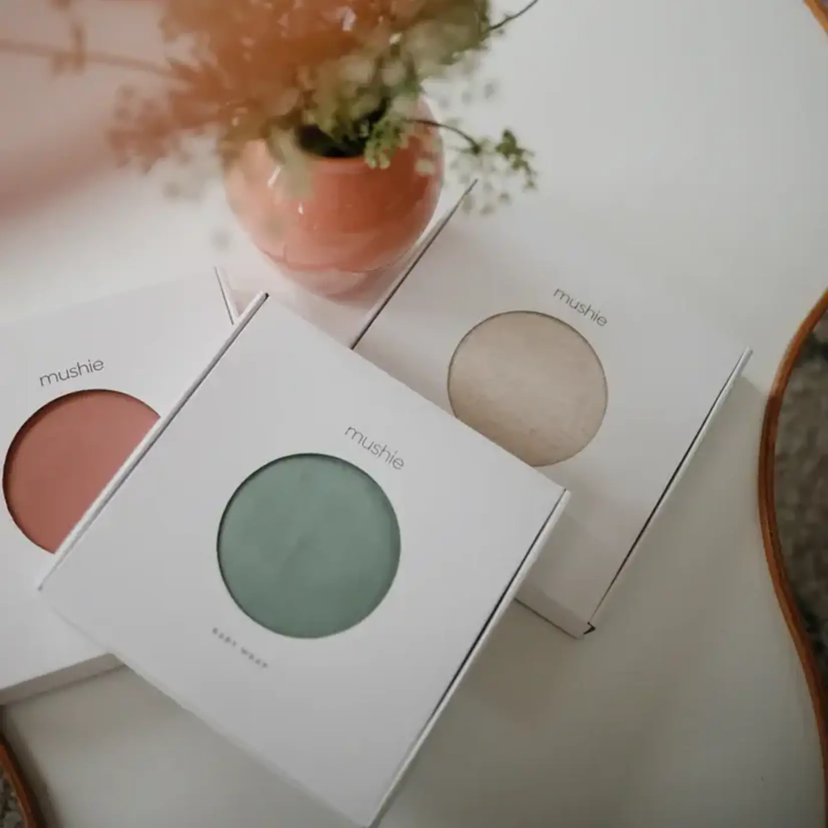 Mushie Mushie - Carrier Wrap - Cedar