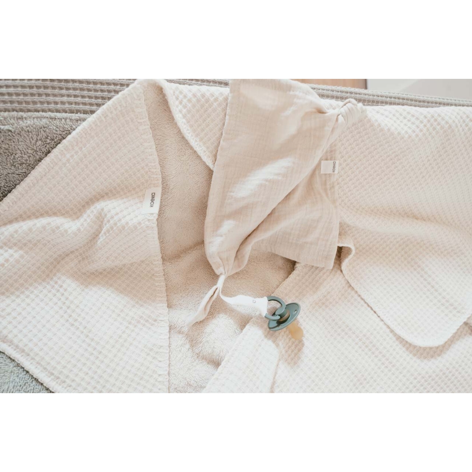 Koeka Koeka - Omslagdoek met badstof terry Malaga 100x100 - Warm White