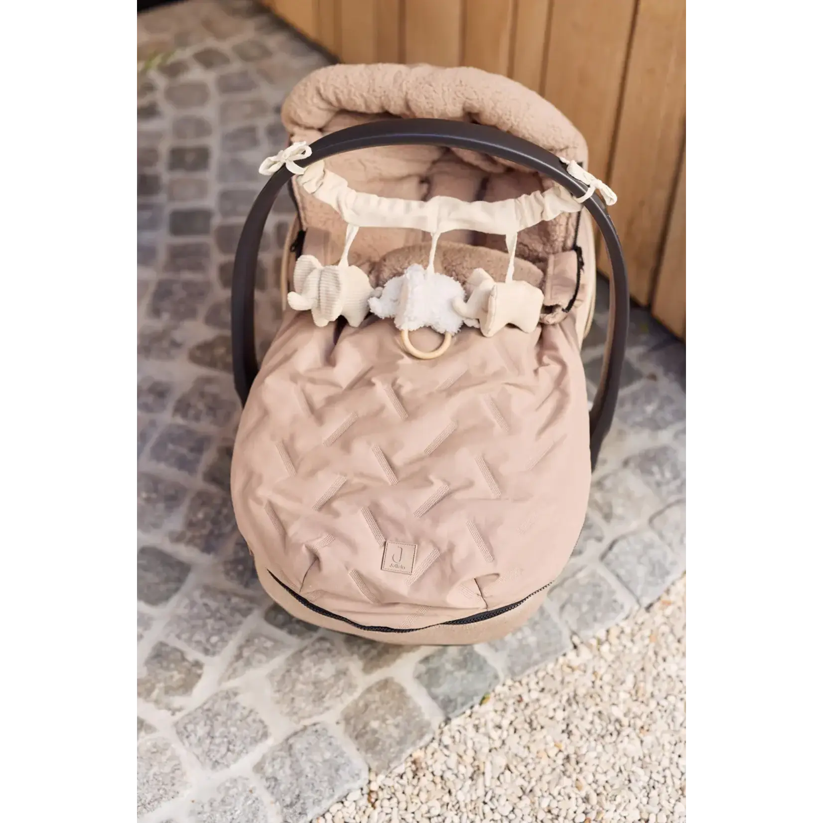 Jollein Jollein - Voetenzak groep 0+ 3/5 punts gordel Embossed - Milky Coffee