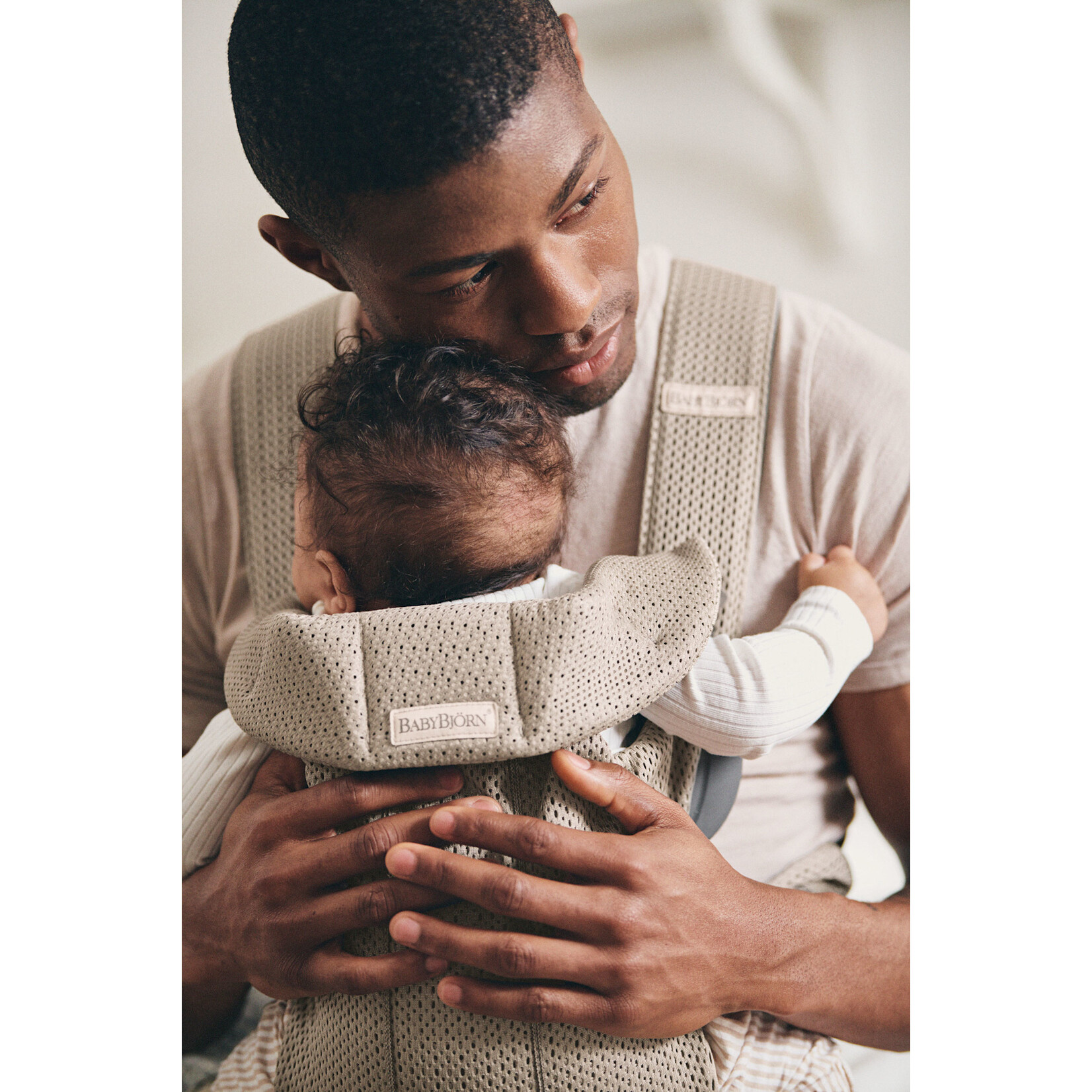 Babybjorn BabyBjorn - Draagzak Mini 3D Mesh Grijs beige