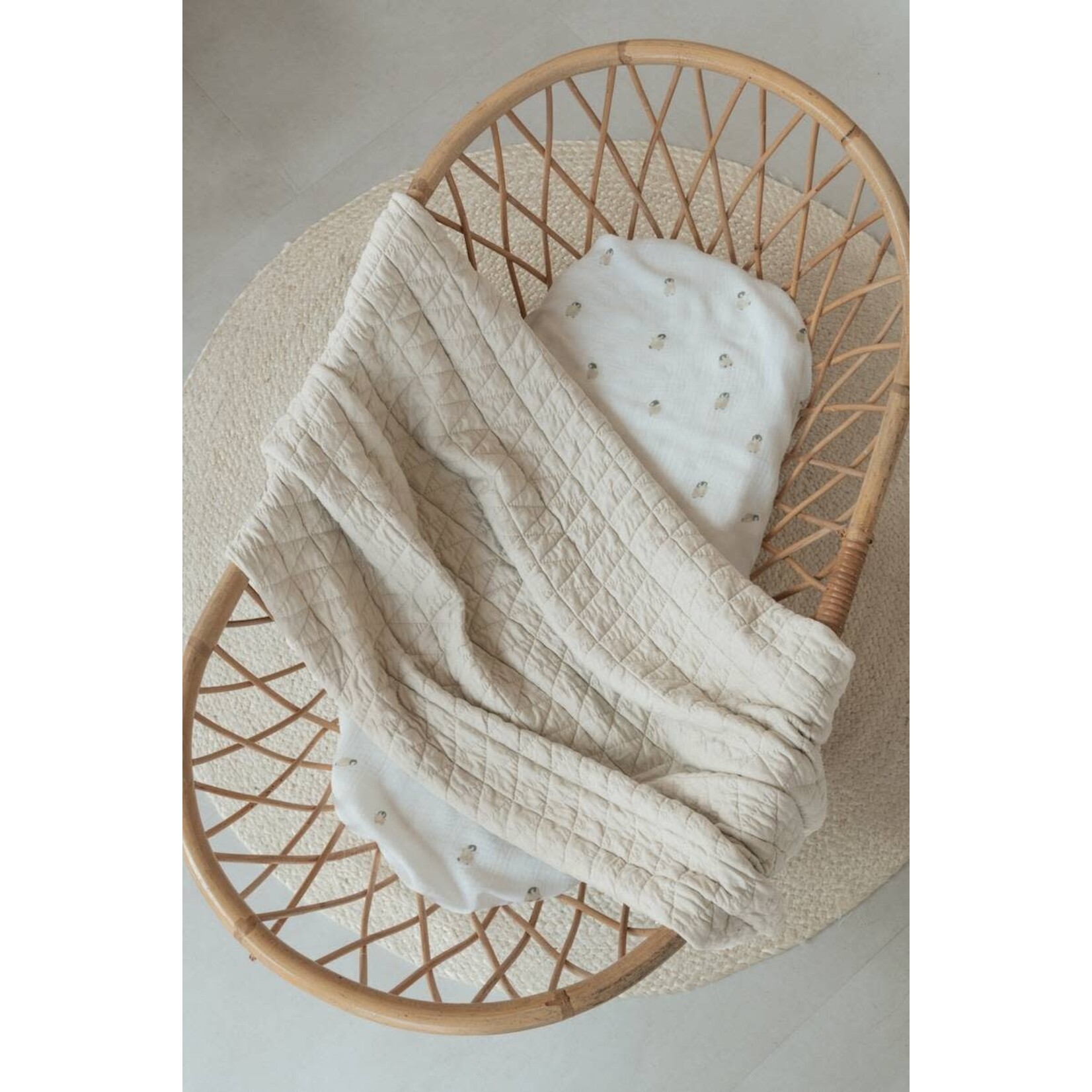 Bamboom Bamboom - Deken voor ledikant 140x100cm – Gerimpeld - dubbelzijdig van organisch bamboe + pluche Birch Sand